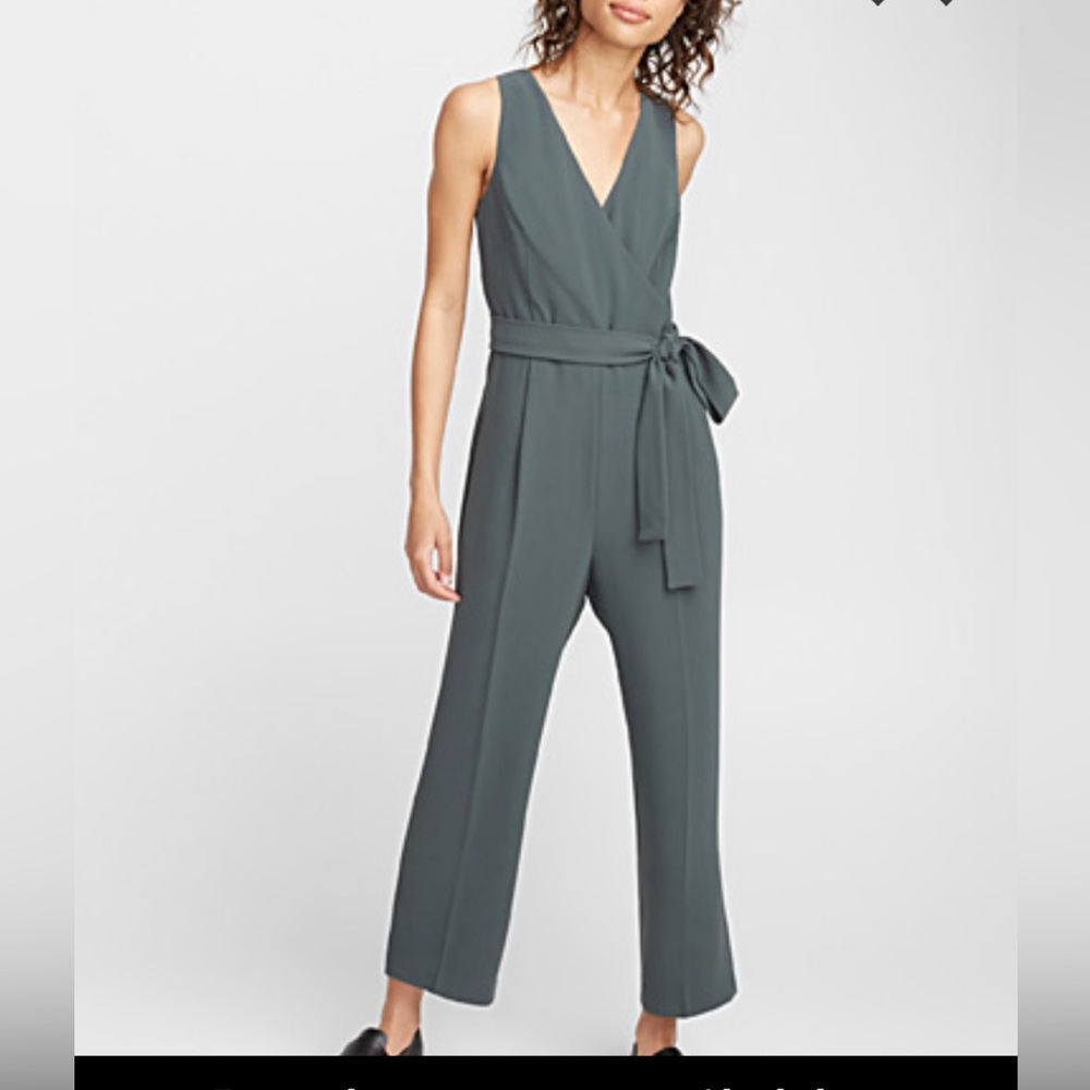 Cropped leg pleated romper with belt
